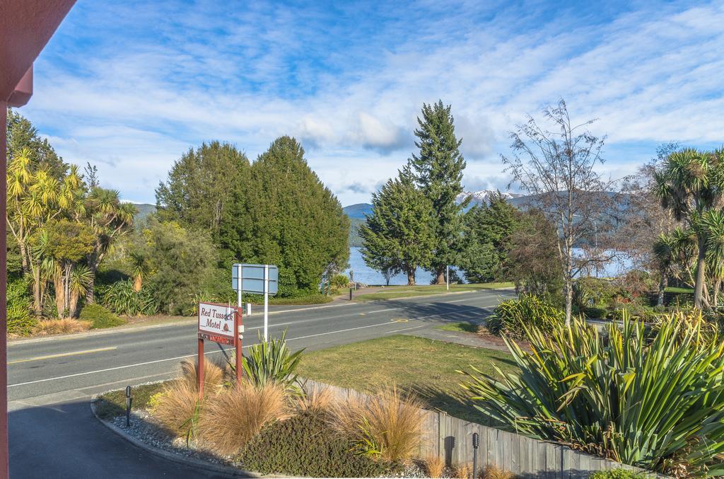 Red Tussock Motel Te Anau Exterior photo