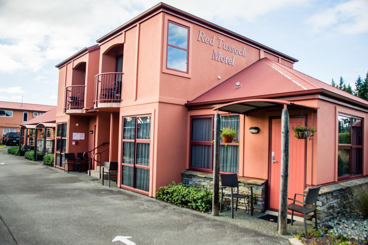 Red Tussock Motel Te Anau Exterior photo